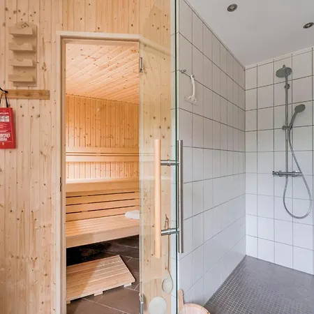Helle Mit Terrasse Und Sauna