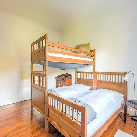 Helle Mit Terrasse Und Sauna アパート *