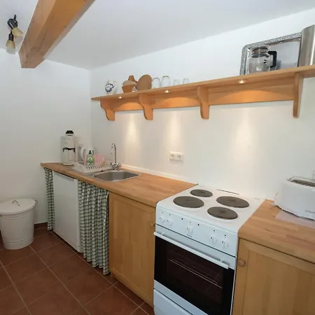 Helle Mit Terrasse Und Sauna アパート